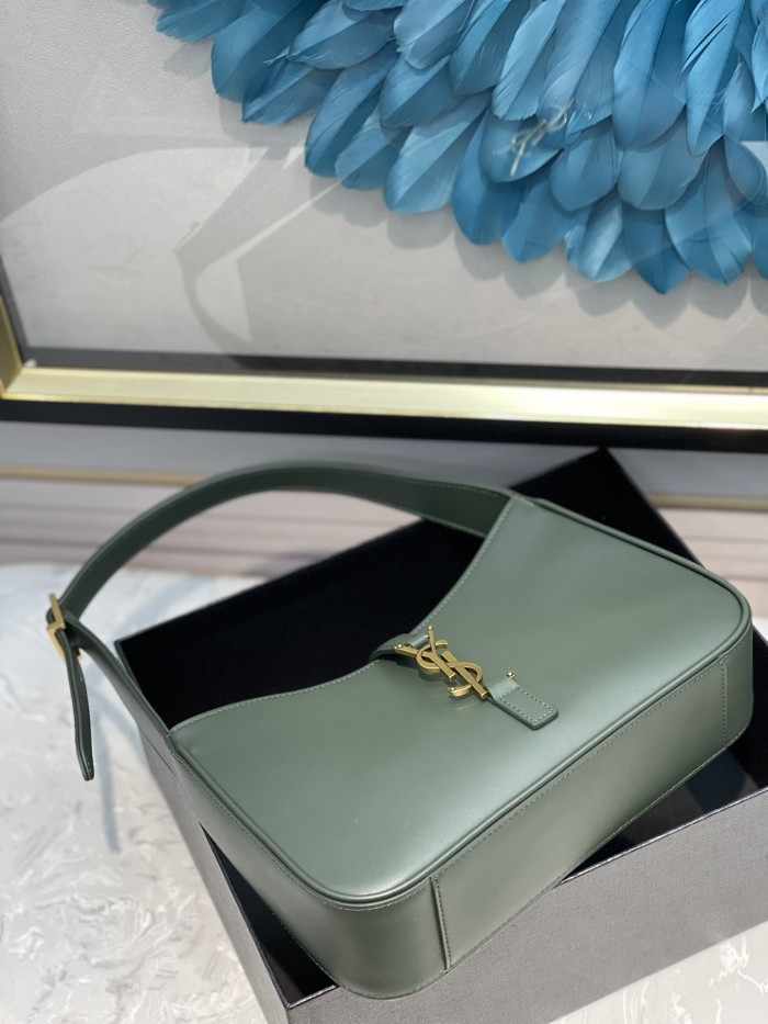 Handbags SAINT LAURENT 657228 size 24.5x16x6 cm