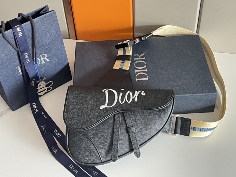 Handbag Dior 93305 size 20x28.6x5 cm