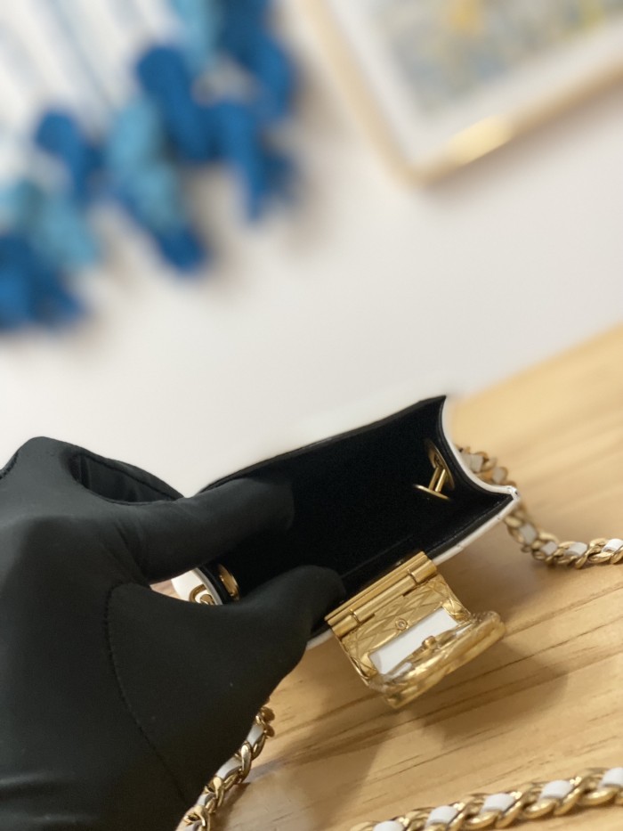 Handbag Chanel 2981 size 18*3*10 cm