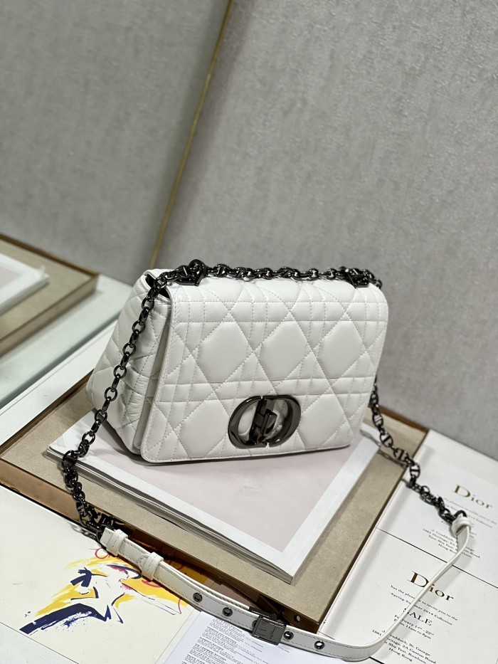 Handbag Dior 1200 size 25 cm