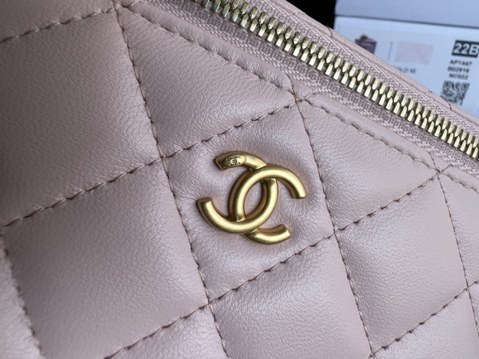 Handbag Chanel AP2303 size 17cmx9.5cmx8 cm
