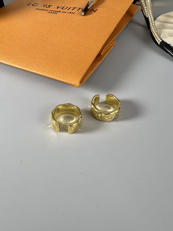 Clothes Louis Vuitton 83