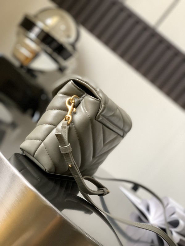 Handbags SAINT LAURENT 467072 size 20X14X7 cm