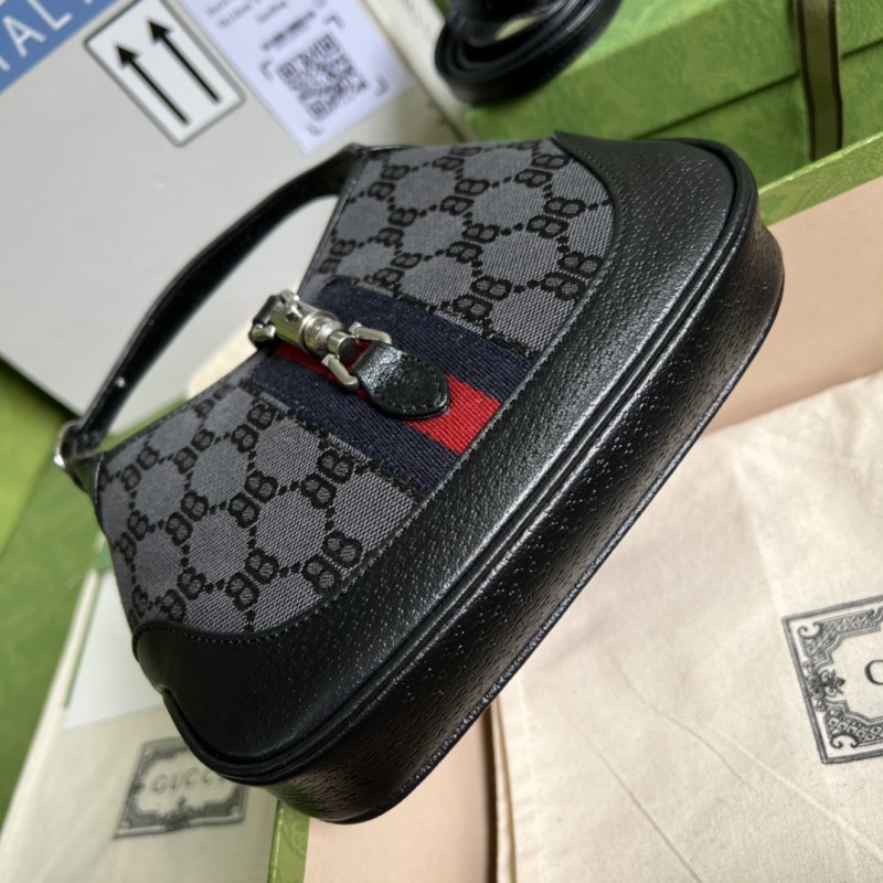 Handbag Gucci 680132 size 19x13x3 cm