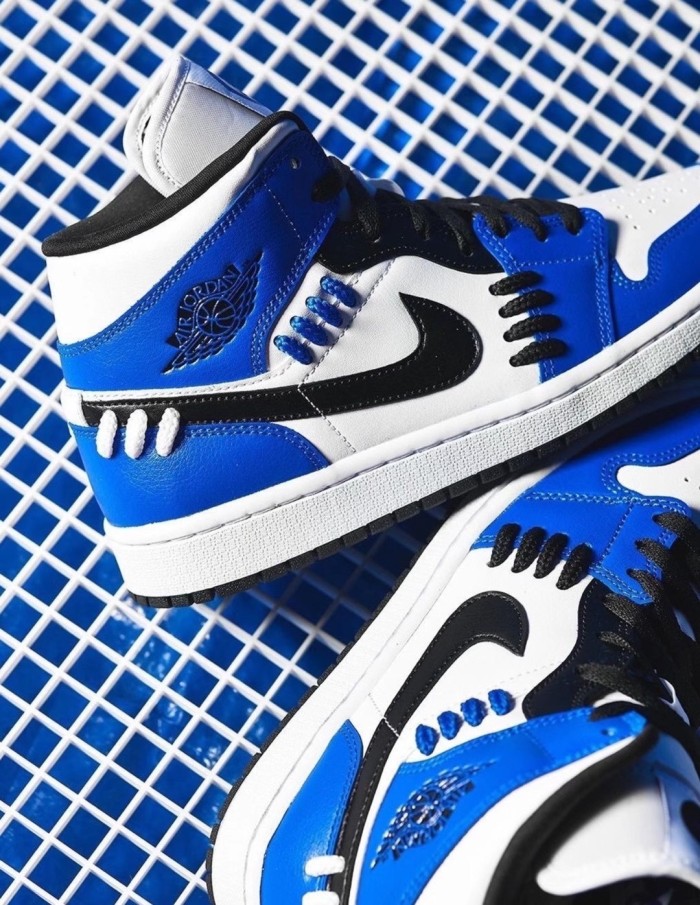 Jordan 1 Mid Sisterhood