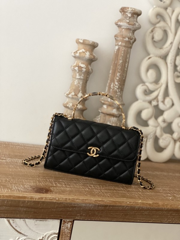 Handbag Chanel AP81214 size 10*18*4.5 cm