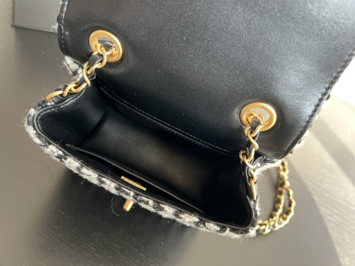 Handbag Chanel AS3546 size 17cmx14.5cmx7 cm