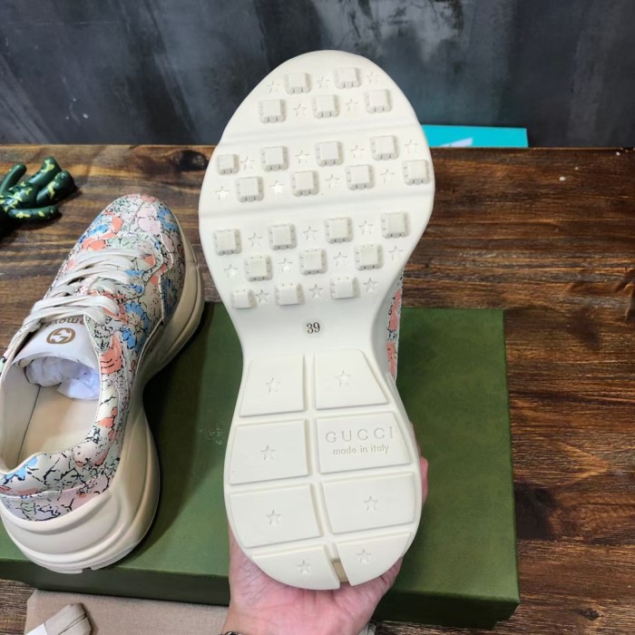 Gucci Rhyton sneaker 29