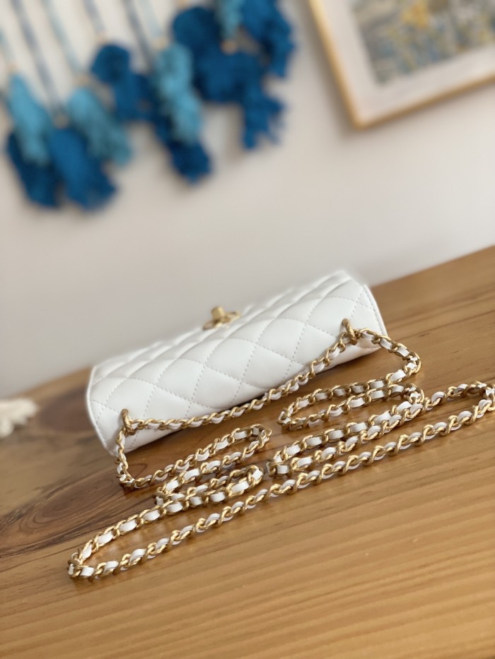 Handbag Chanel 81237 size 19 cm