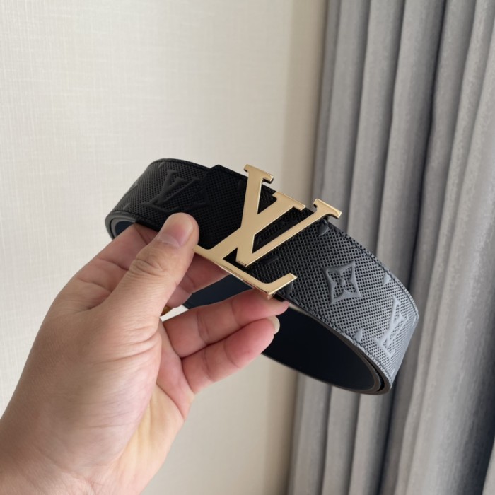 Louis Vuitton Belt 9 (width 4cm)