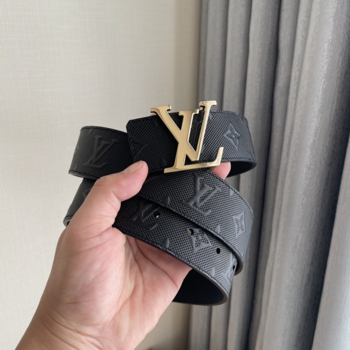 Louis Vuitton Belt 9 (width 4cm)