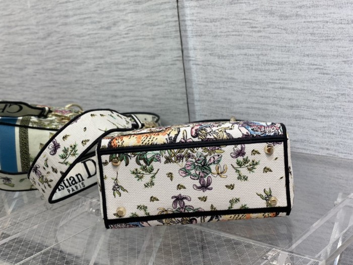 Handbag Dior size 24 cm