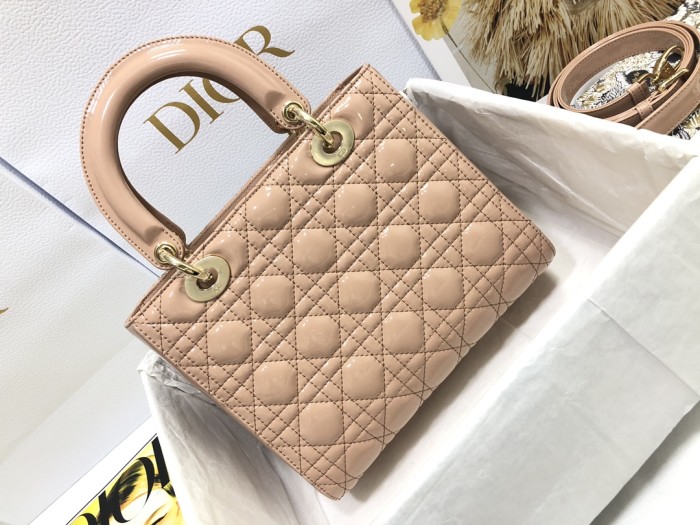 Handbag Dior M0565 size 24×20×11 cm