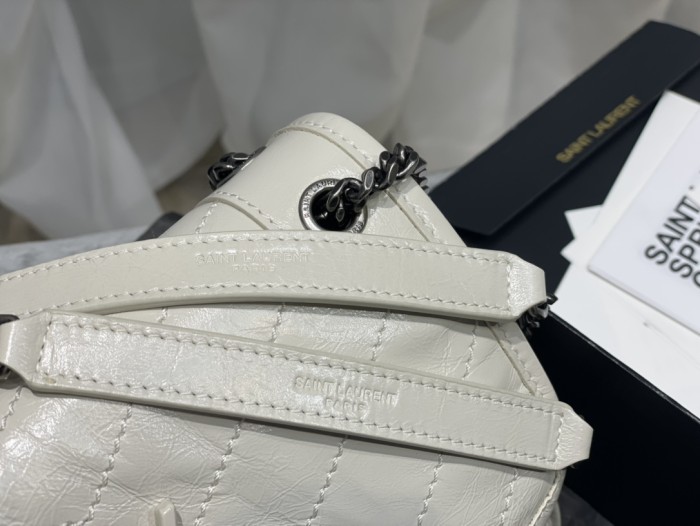 Handbags SAINT LAURENT 533037 size 22×16.5×12 cm