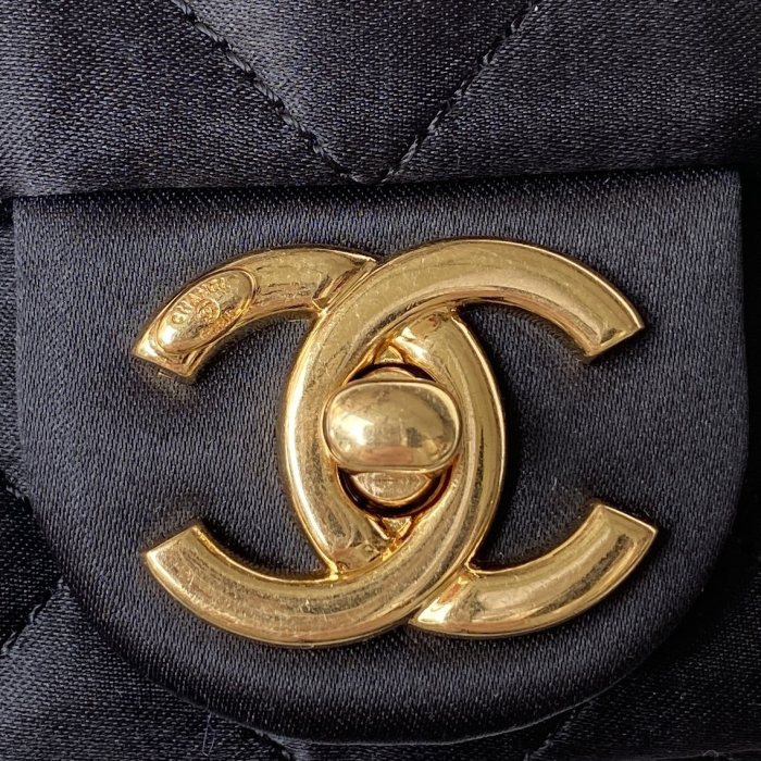 Handbag Chanel AS3749 size 20 cm