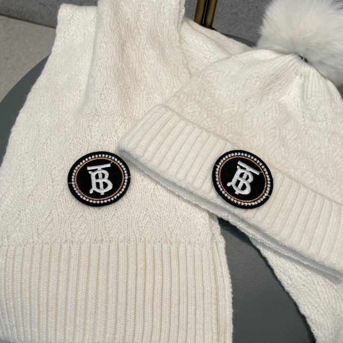 Hat & Scarf Burberry 2