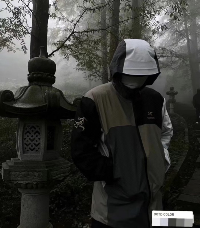 Clothes ARC'TERYX 10