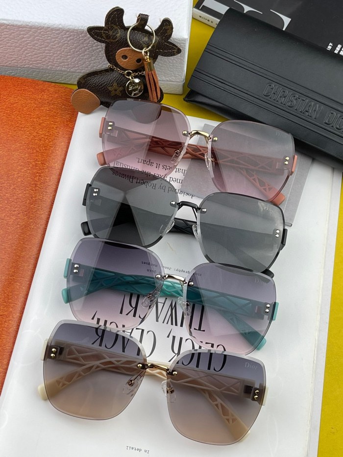 sunglasses Dior CD4579