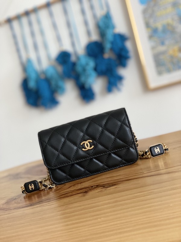 Handbag Chanel 81216 size 15.2 9.5 3.5 cm