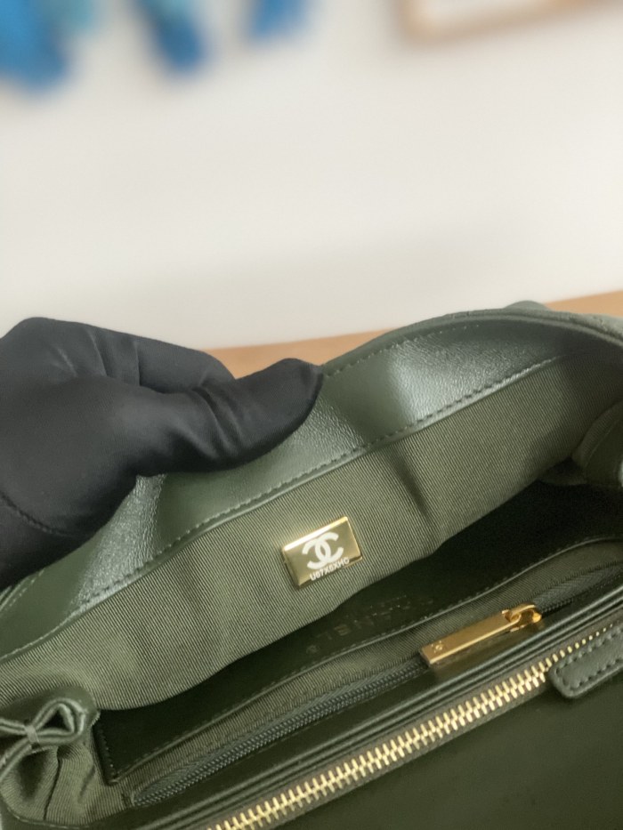 Handbag Chanel AS3393 size 14x22x8 cm