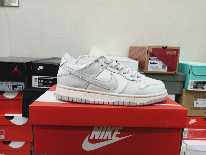 Nike Dunk Low Photon Dust (W)
