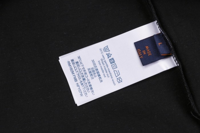 Clothes Louis Vuitton 218