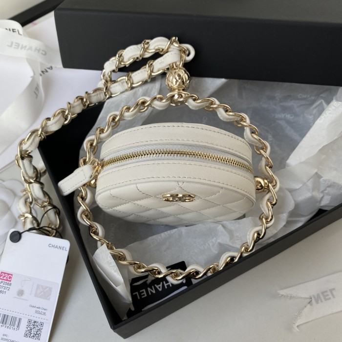 Handbag Chanel AP2568 size 17X14x2.4 cm