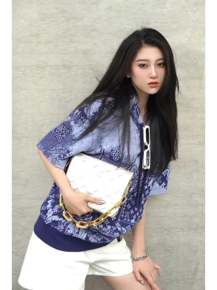 Clothes Louis Vuitton 77