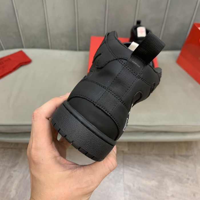 Valentino Garavani Atelier Shoes 07 Camouflage Edition Sneaker in Calfskin 1