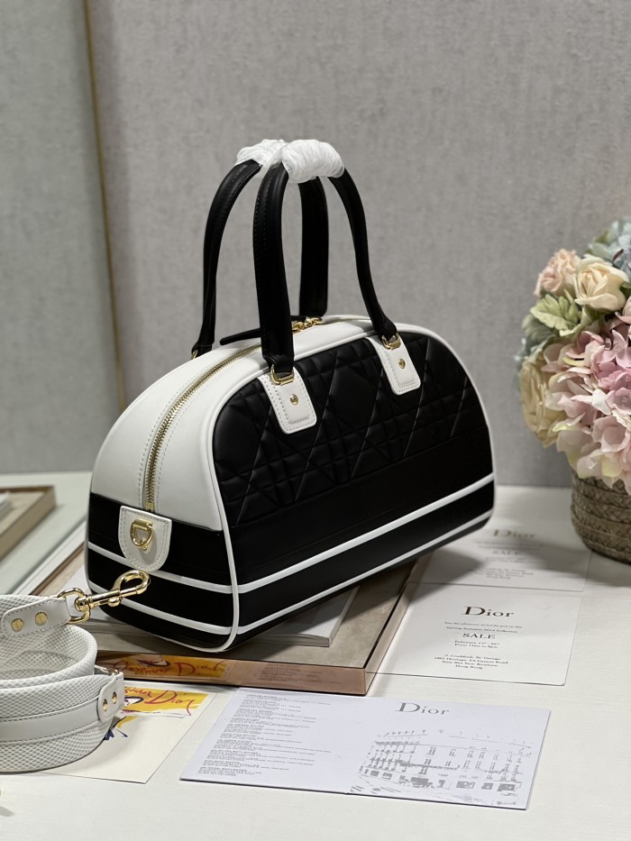 Handbag Dior 6202 size 34×18×15 cm