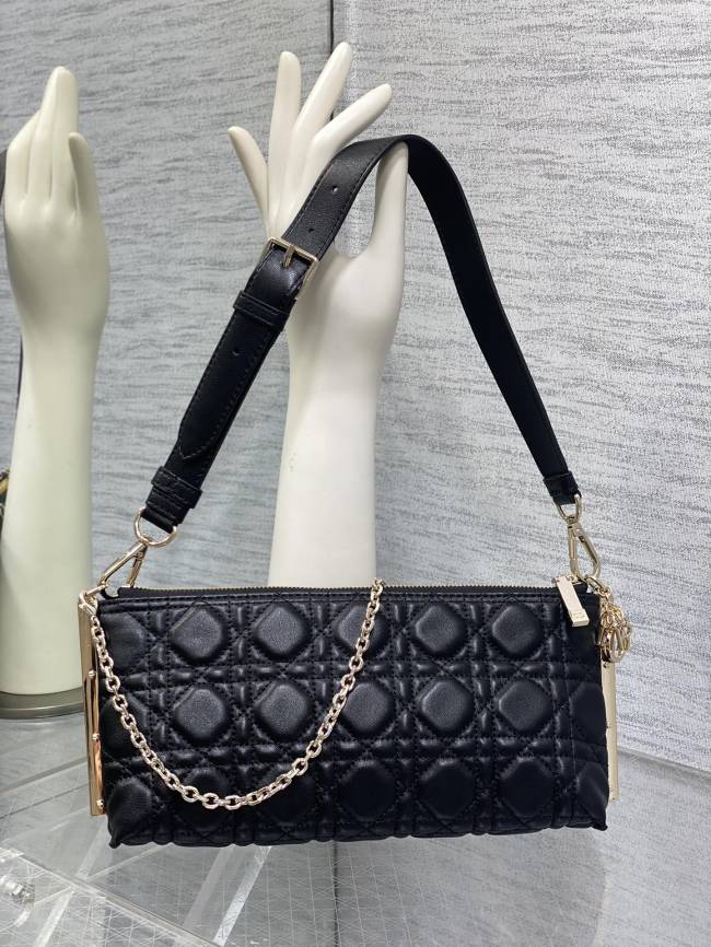 Handbag Dior size 27×12×5 cm