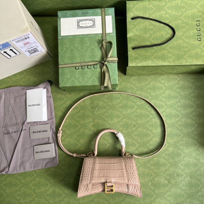 Handbag Gucci 5935461 size 23*15*10 cm
