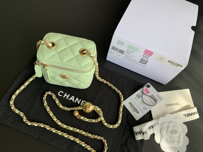 Handbag Chanel size 8.5cmx11cmx7 cm