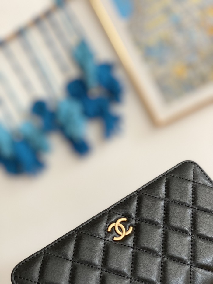 Handbag Chanel 81217 size 19.2 12.3 3.5 cm