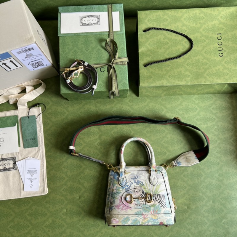 Handbag Gucci 677212 size 20*19.5*7.5 cm