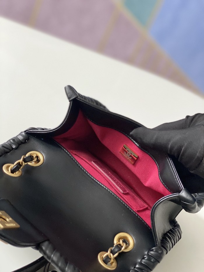 Handbag Chanel AS2495 size 19x15x6 cm