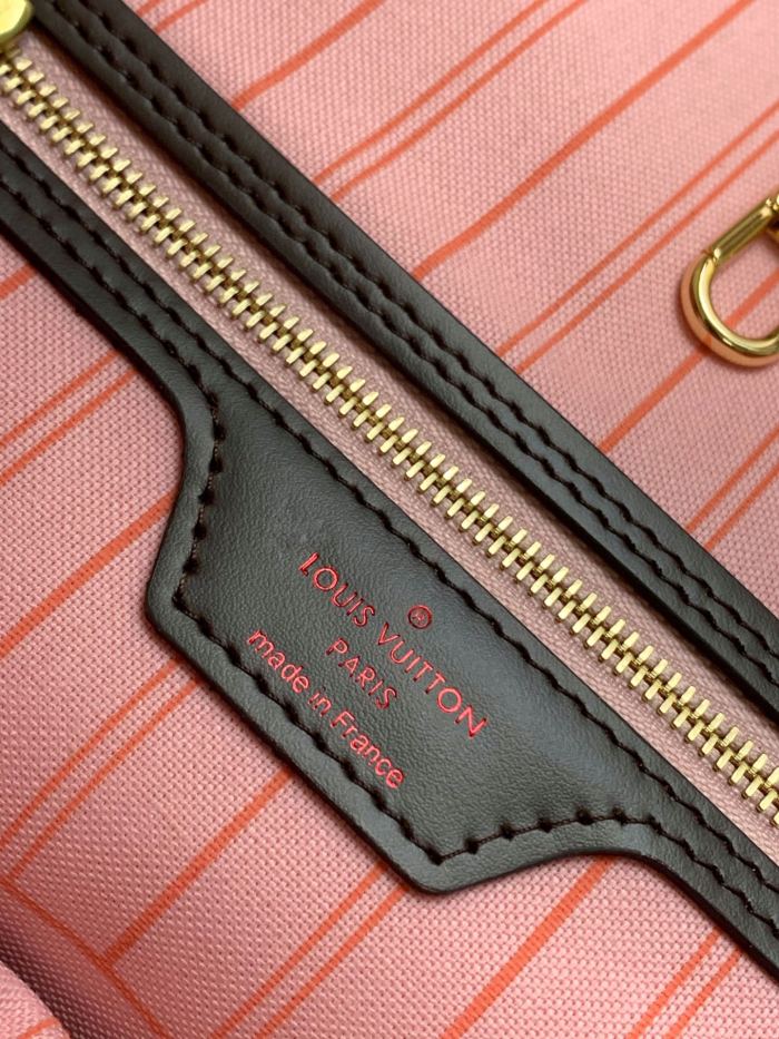 Handbag Louis Vuitton M40990 size 40*33*20