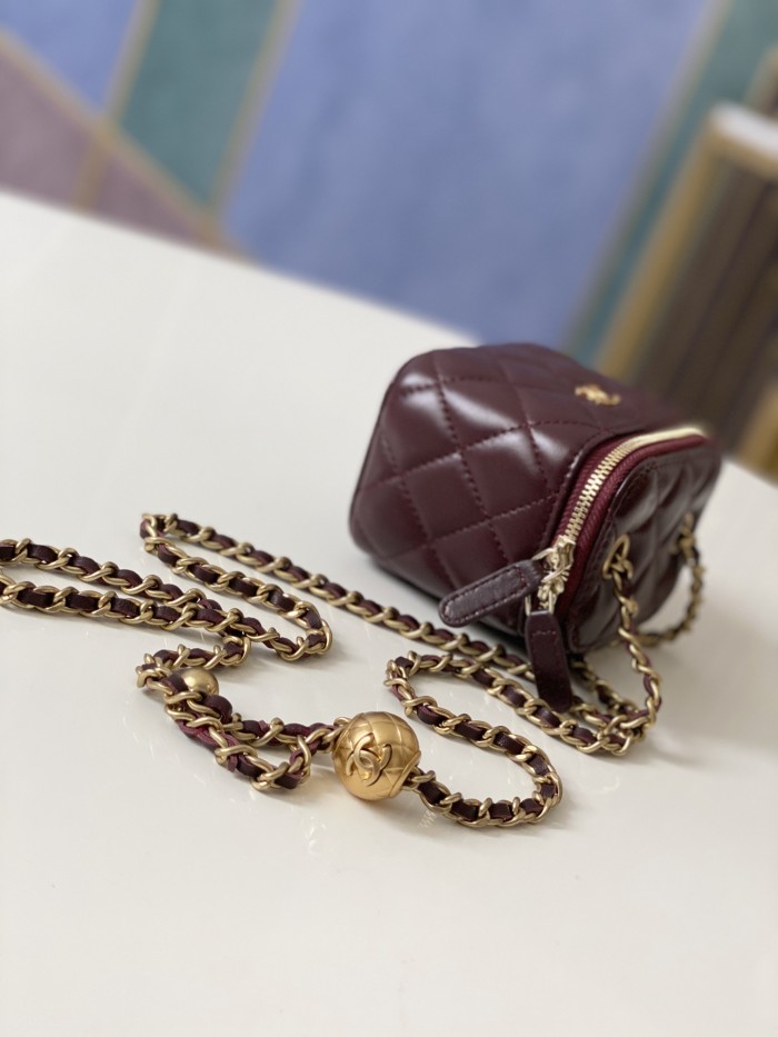 Handbag Chanel 81136 size 10.5 8.5 7 cm