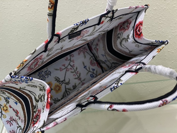 Handbag Dior size 41 cm