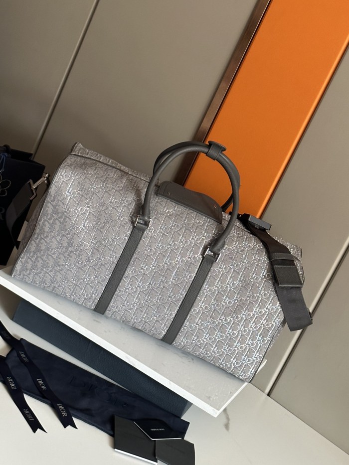 Handbag Dior 93338 size 50 x 25 x 21.5 cm