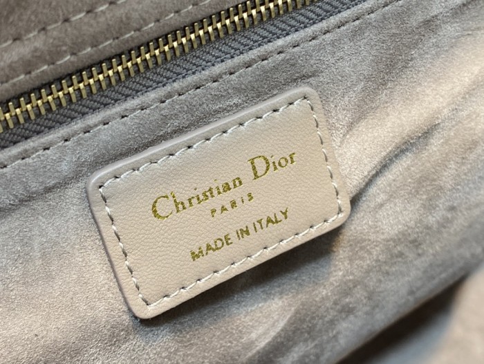 Handbag Dior size 32 cm