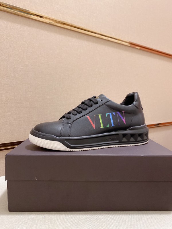 Valentino Garavani Low-top sneakers 8