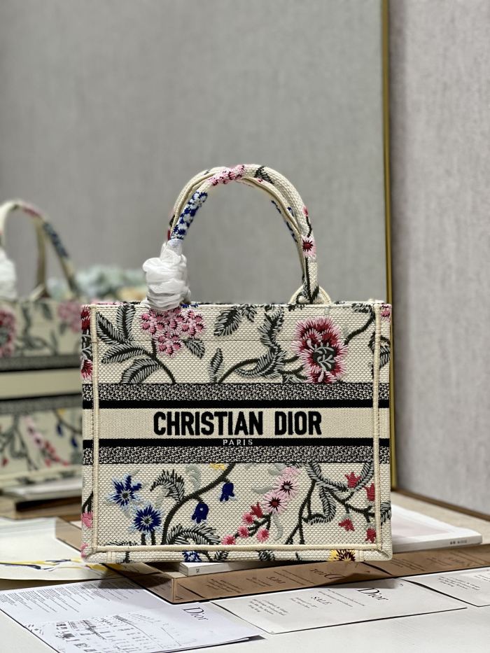 Handbag Dior 1265 size 26.5×21×14 cm