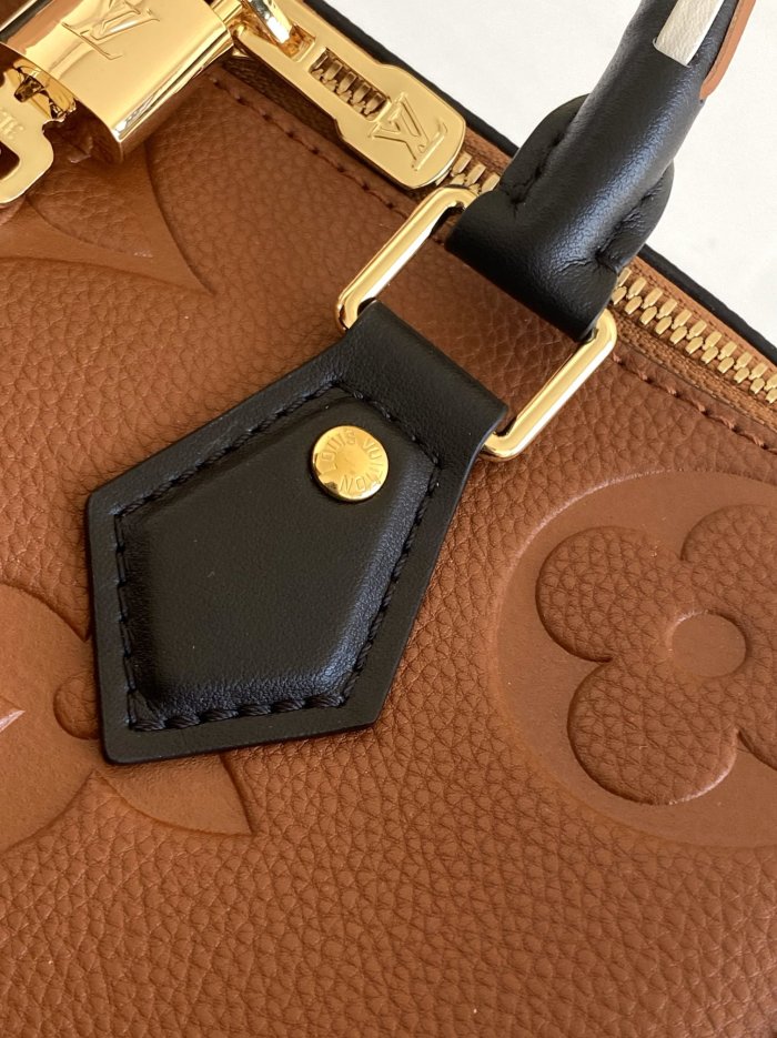 Handbag Louis Vuitton M58524 M45840 size 25x19x15cm