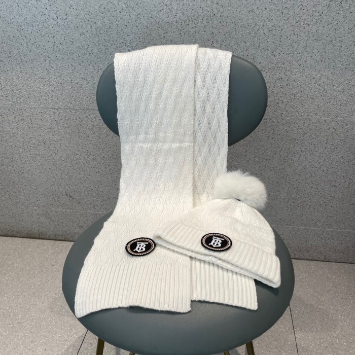 Hat & Scarf Burberry 2