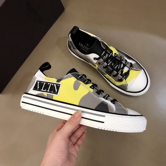 Valentino Garavani Giggies VLTN TIMES low-top sneakers 16