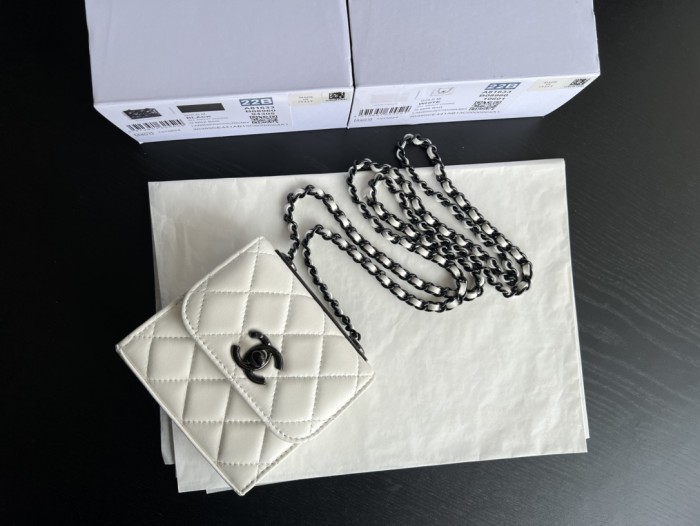 Handbag Chanel 81633 size 11cmx11cmx5 cm