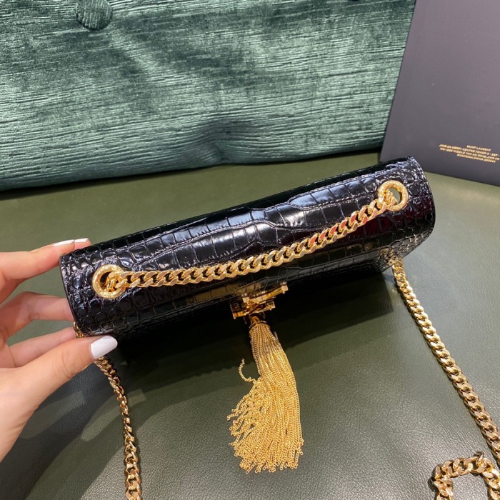 Handbags SAINT LAURENT 469390 size 20x12.5x5 cm