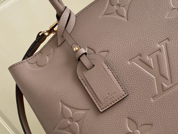 Handbag Louis Vuitton M45833 size 34 x 24 x 15 cm