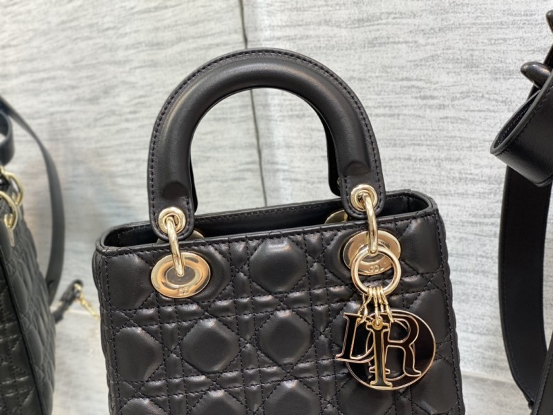 Handbag Dior size 20 cm